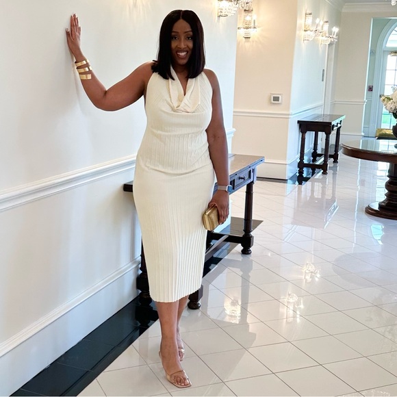 ZARA Pleated Dress - Picture 2 of 5